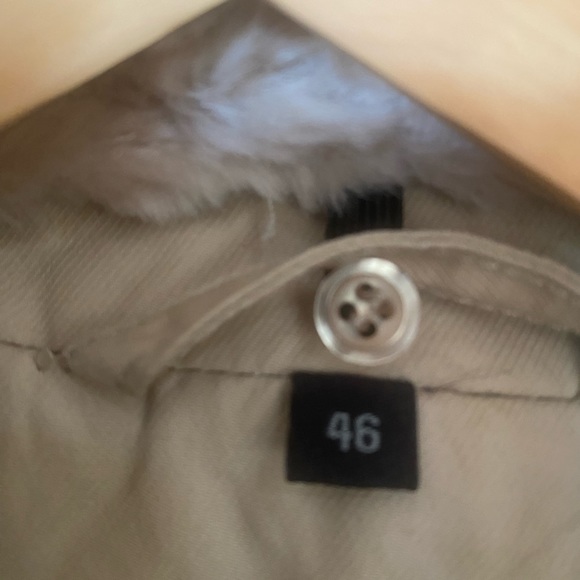 Creenstone trench coat size Euro 46 (size 13US), cream with tan fur collar - Picture 10 of 11